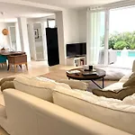 Villa Podaroc