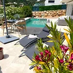 Villa Podaroc
