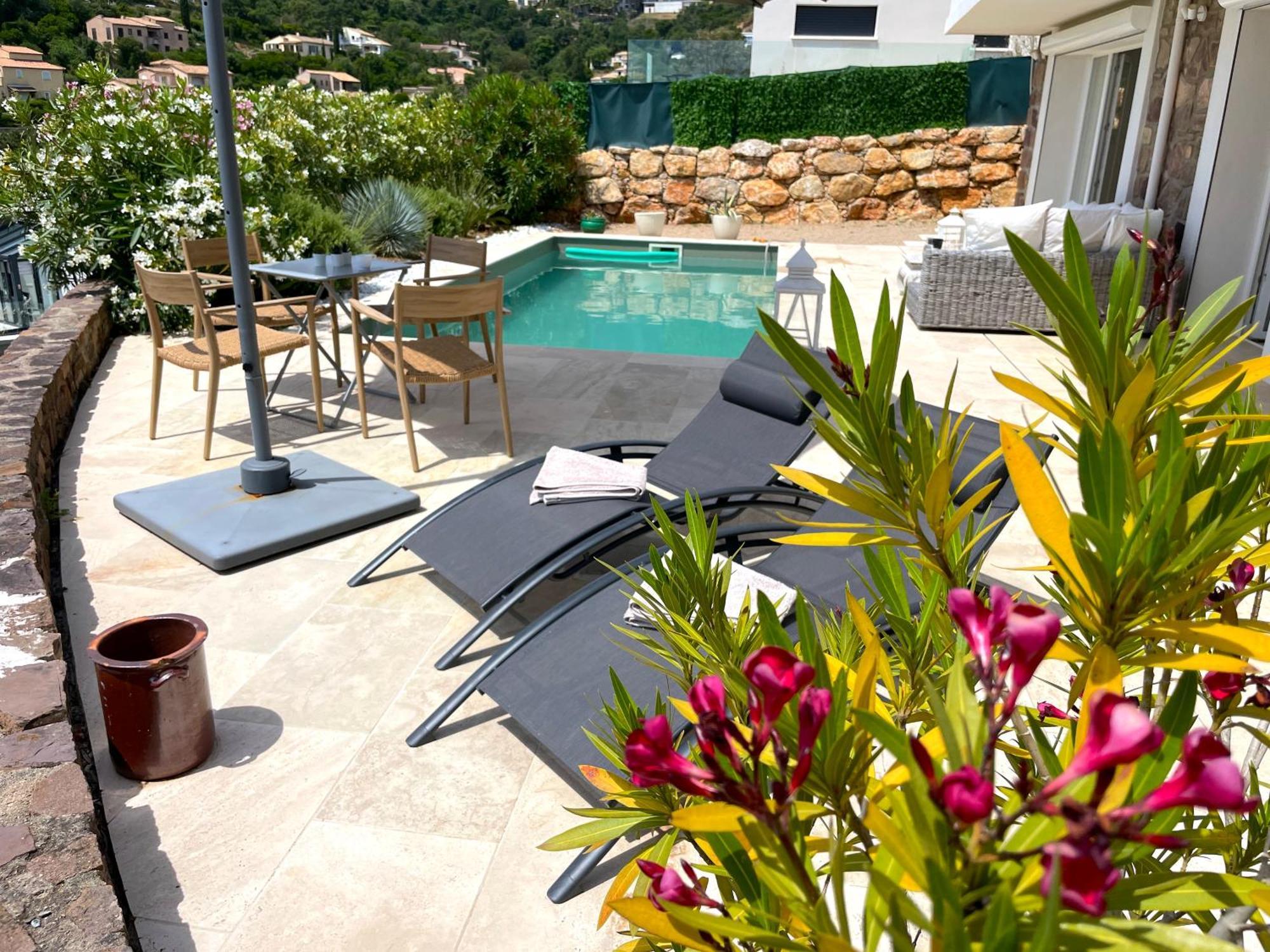 Podaroc Villa *